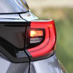 Toyota-Yaris-2020-piso-fanari