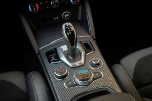 alfa-romeo-stelvio-quadrifoglio-100deg-anniversari (5)