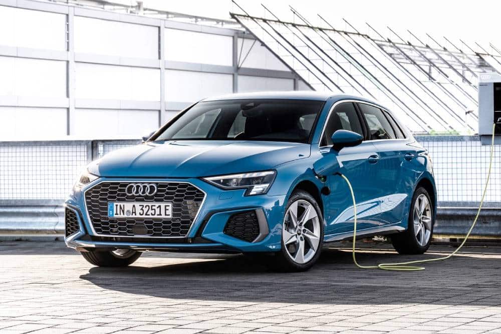 https://autogreeknews.gr/wp-content/uploads/2023/04/audi-a3-tfsi-e.jpg