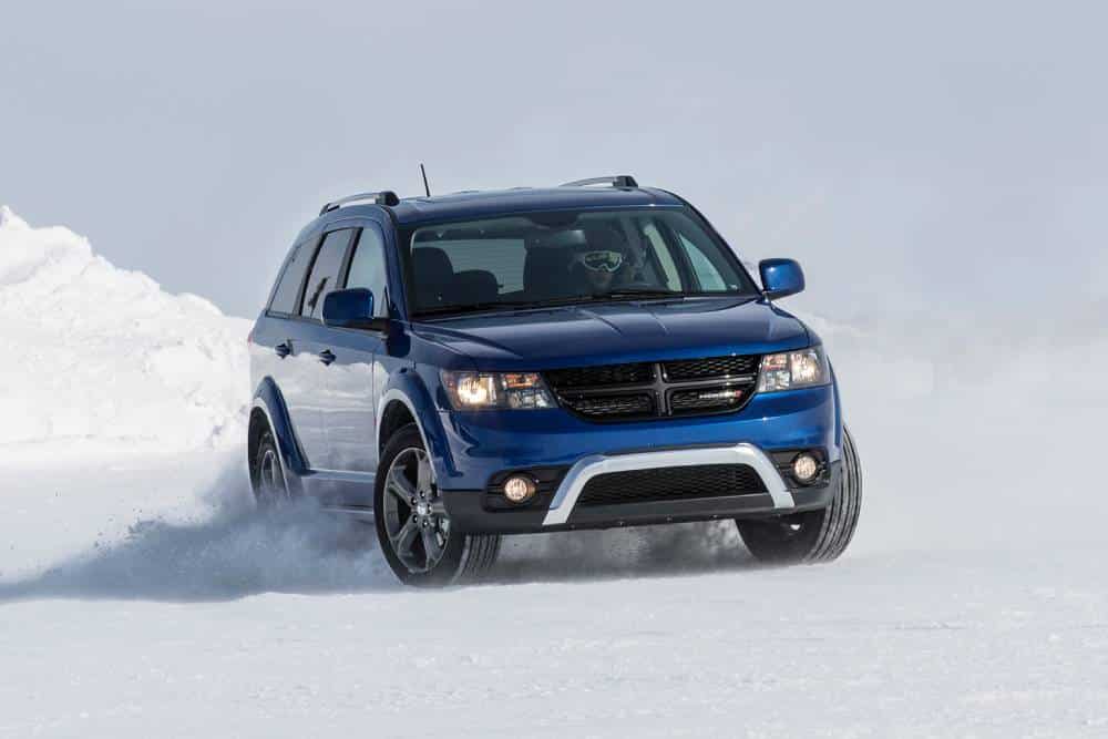 https://autogreeknews.gr/wp-content/uploads/2023/04/dodge_journey_crossroad_1.jpg
