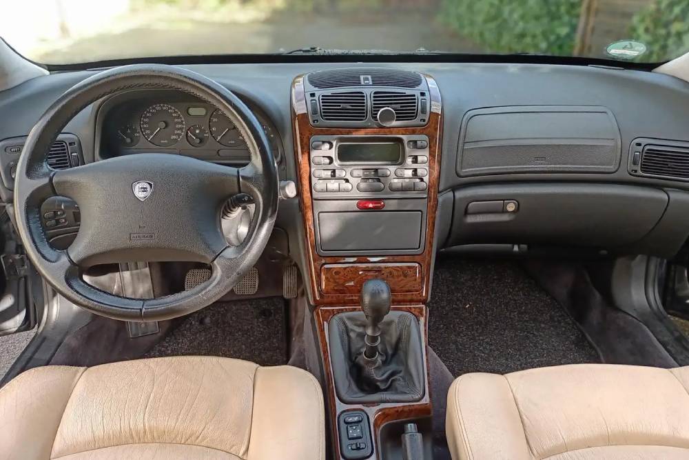 https://autogreeknews.gr/wp-content/uploads/2023/04/lancia-kappa-coupe-20v-turbo-for-sale-6.jpg