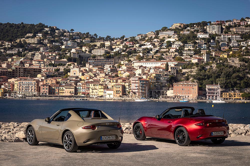 https://autogreeknews.gr/wp-content/uploads/2023/04/mazda_mx-5_2023-3.jpg