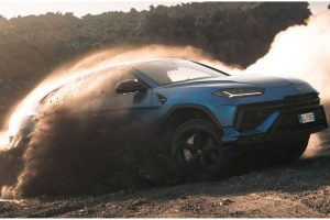 new-lamborghini-urus-s-in-italy