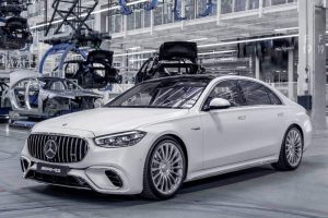new-mercedes-amg-s-63-e-performance-launched-super