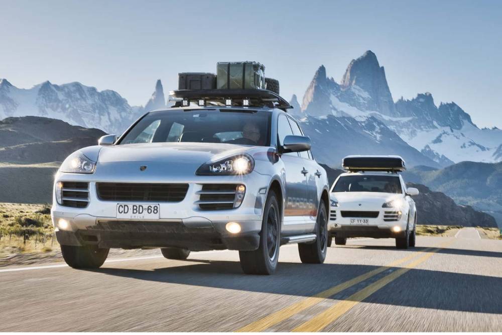 https://autogreeknews.gr/wp-content/uploads/2023/04/porsche-cayenne-in-patagonia-5.jpg