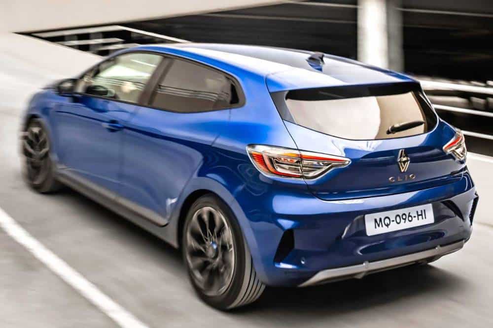 https://autogreeknews.gr/wp-content/uploads/2023/04/renault-clio-facelift-2023-4.jpg