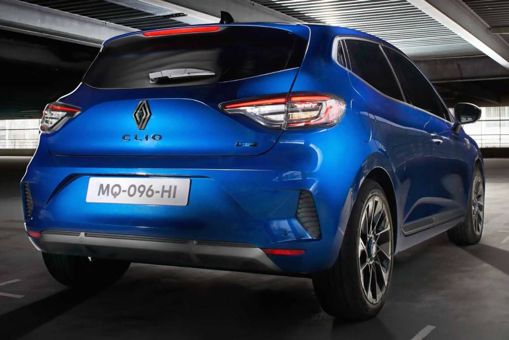 https://autogreeknews.gr/wp-content/uploads/2023/04/renault-clio-facelift-2023-6.jpg