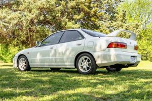 1996-Honda-Integra-Type-R-sedan-00018