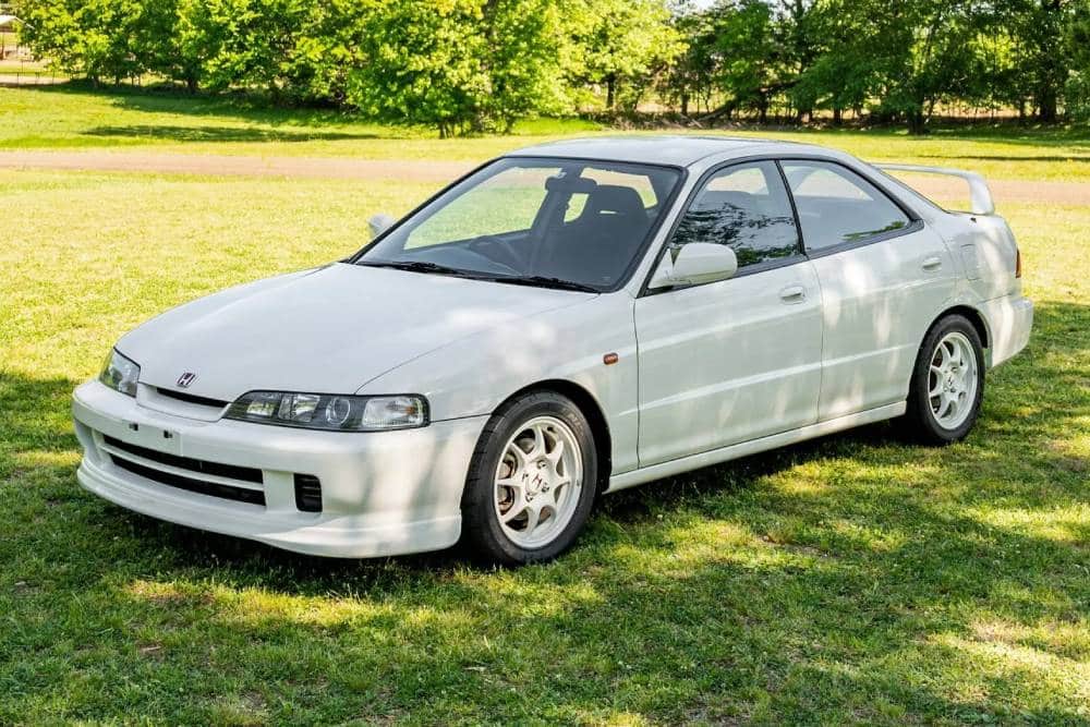 Διαλεχτή «limo» Honda Integra Type R