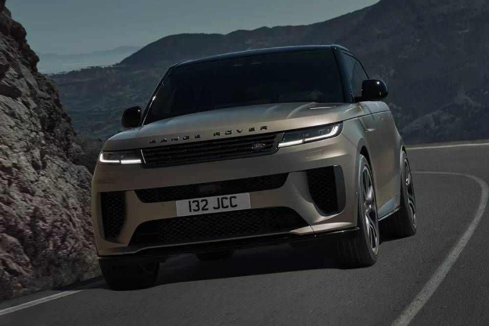 https://autogreeknews.gr/wp-content/uploads/2023/05/2024-Range-Rover-Sport-SV-00001.jpg