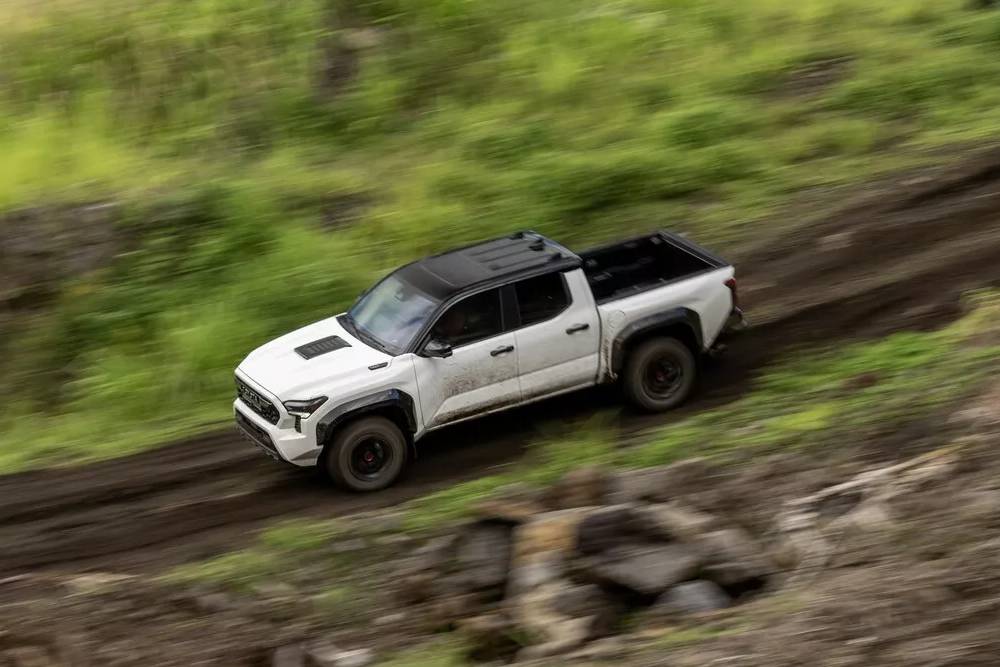 https://autogreeknews.gr/wp-content/uploads/2023/05/2024-Toyota-Tacoma-TRD-Pro-518-10.jpg