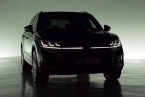 2024-VW-Touareg-Teaser-1