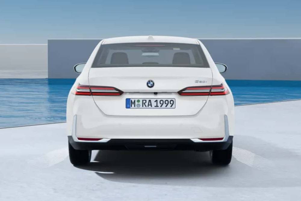 https://autogreeknews.gr/wp-content/uploads/2023/05/2024-bmw-5-series-base-model-4.jpg
