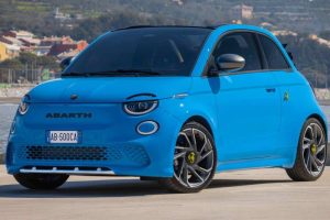 Abarth500e-5
