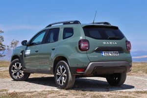 Dacia-Duster-1.3-150-EDC-2023-(11)