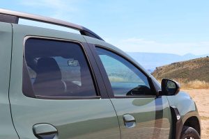 Dacia-Duster-side