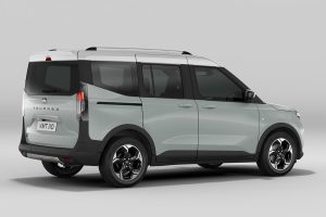 FORD_E-Tourneo-Courier_Active_2023-(3)
