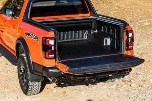 Ford-Ranger-Raptor-2023-(19)