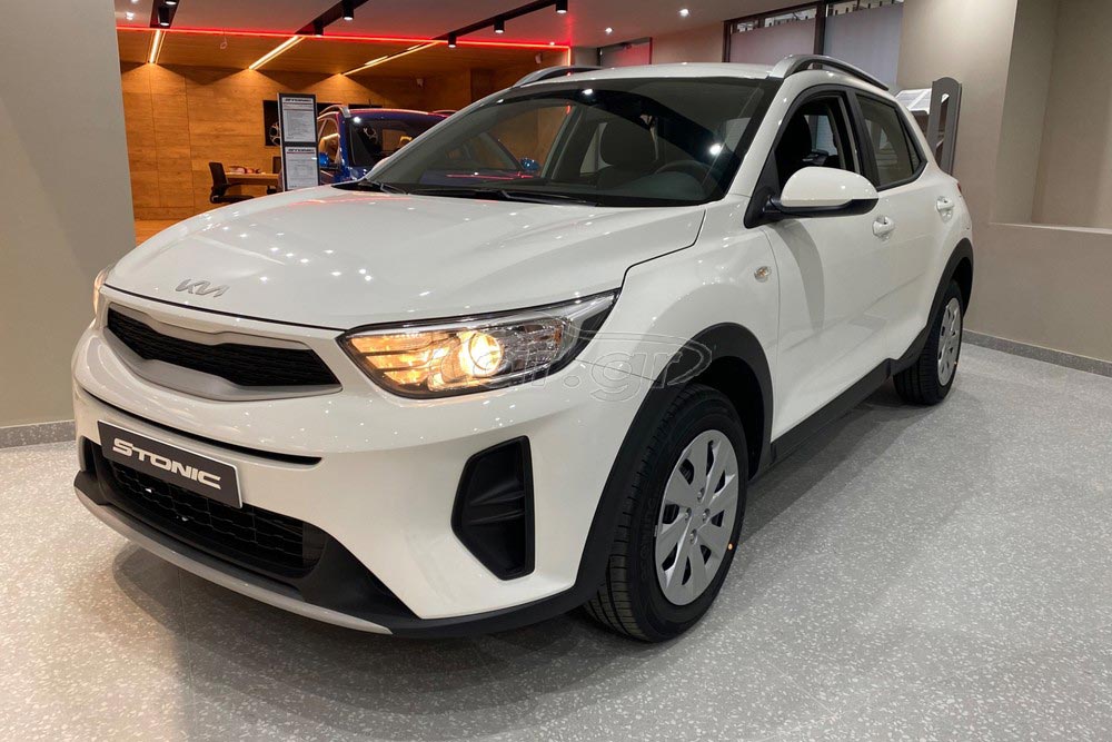 https://autogreeknews.gr/wp-content/uploads/2023/05/Kia-Stonic-etoimoparadota-3.jpg
