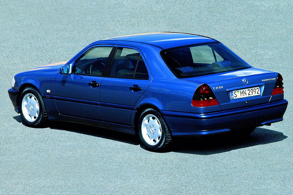 https://autogreeknews.gr/wp-content/uploads/2023/05/Mercedes-C-Class-1993-13.jpg