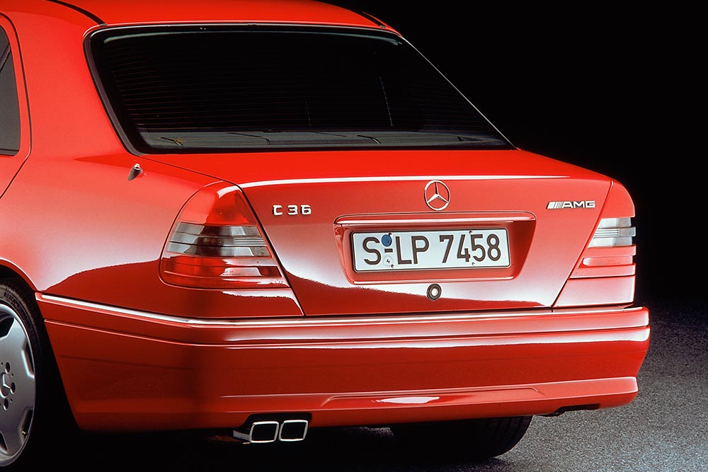 https://autogreeknews.gr/wp-content/uploads/2023/05/Mercedes-C-Class-1993-7.jpg