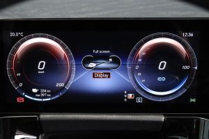 Mercedes-EQA-250+-(16)