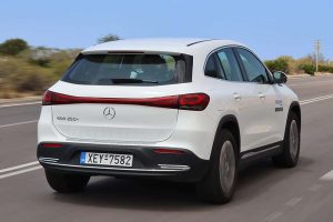 Mercedes-EQA-250+-(2)