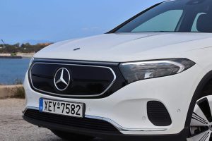 Mercedes-EQA-250+-(4)