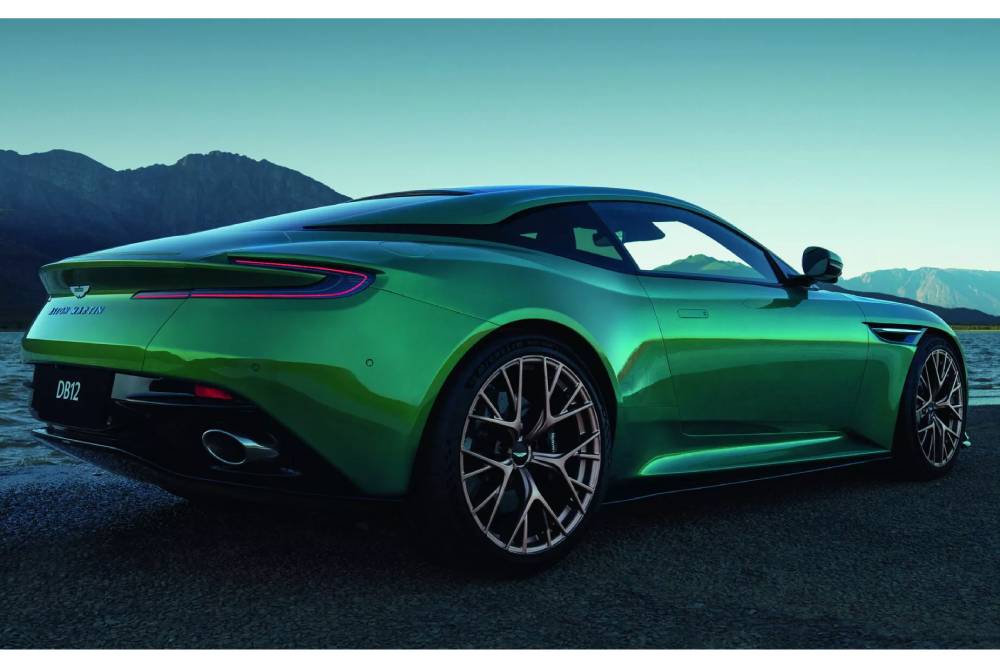 https://autogreeknews.gr/wp-content/uploads/2023/05/New-Aston-Martin-DB12_11-2048x1169-1.jpg