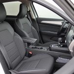 Renault Arkana E-TECH Hybrid front seats