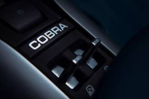 ac-cobra-gt-roadster-anlaogue-switches-1024×682