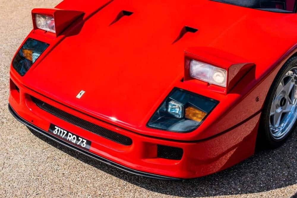 https://autogreeknews.gr/wp-content/uploads/2023/05/alain-prost-s-ferrari-f40-up-for-auction-9.jpg