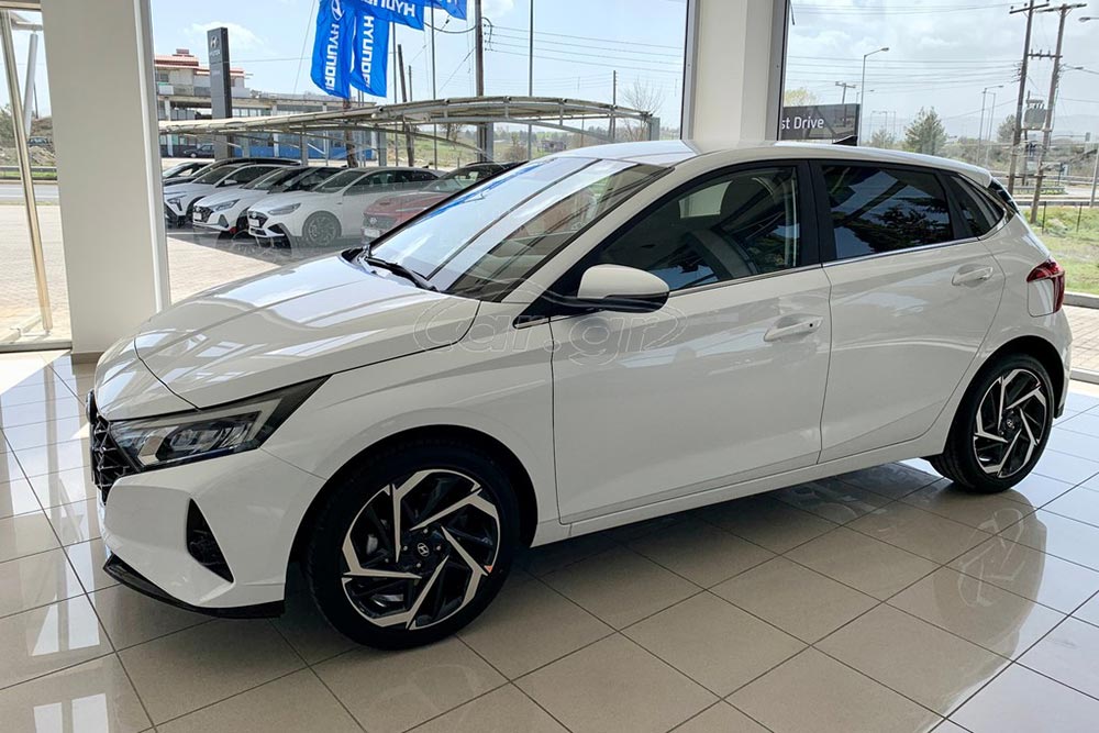 https://autogreeknews.gr/wp-content/uploads/2023/05/etoimoparadota-Hyundai-i20-2.jpg