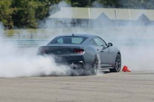 ford-celebrates-mother-s-day (1)