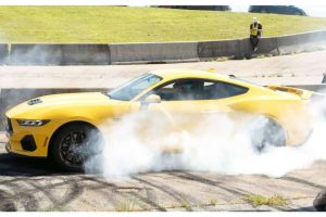 ford-celebrates-mother-s-day (2)