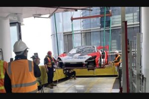 mclaren senna craned into penthouse 05