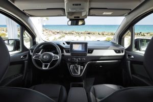 nissan_townstar_ev_combi_39
