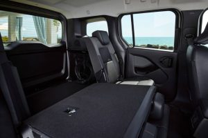 nissan_townstar_ev_combi_5