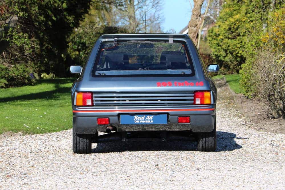 https://autogreeknews.gr/wp-content/uploads/2023/05/peugeot-205-turbo-1.jpg