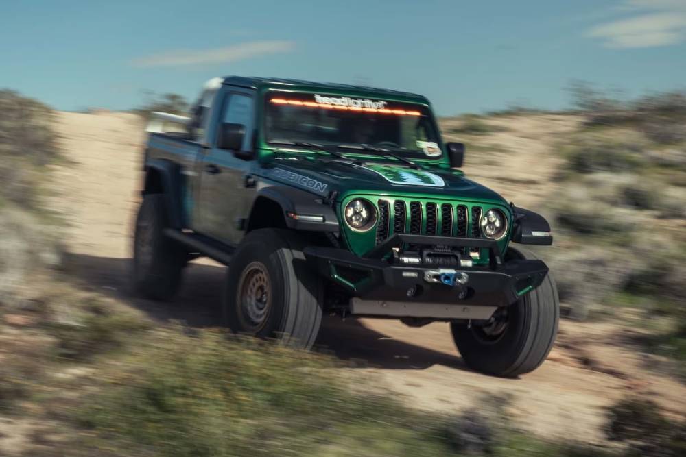 https://autogreeknews.gr/wp-content/uploads/2023/05/quadratec-jeep-jte-hybrid.jpg