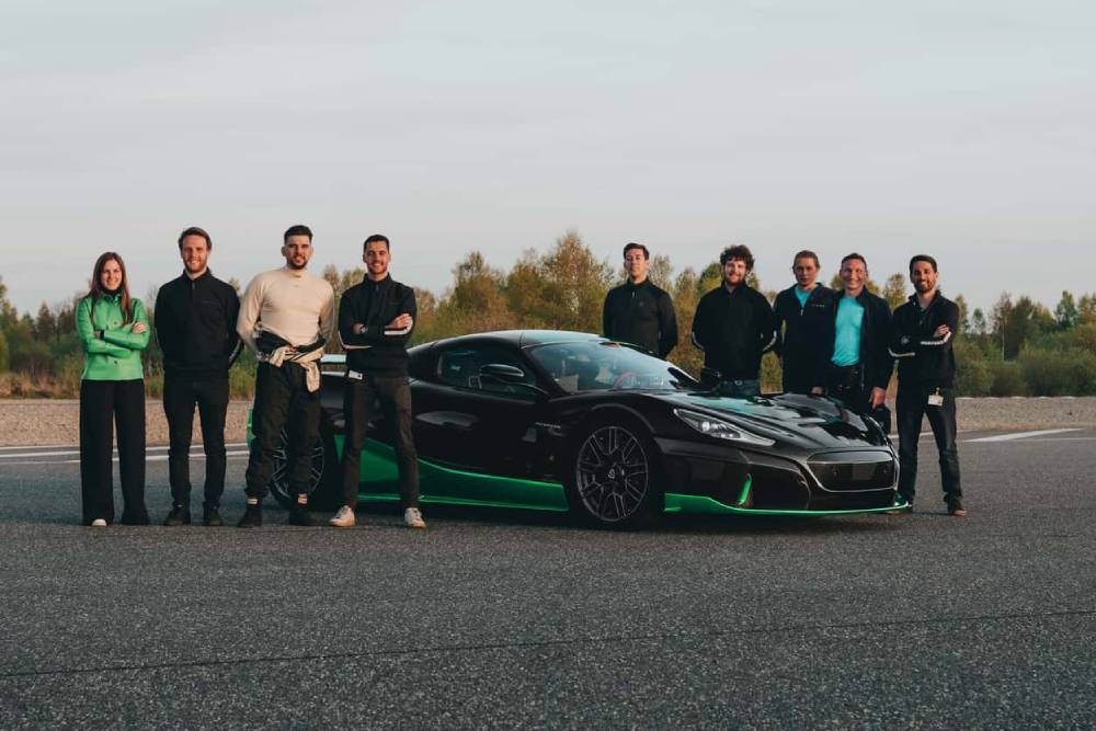 https://autogreeknews.gr/wp-content/uploads/2023/05/rimac-nevera-sets-23-records-at-the-automotive-tes-3.jpg