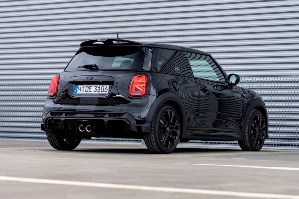 https://autogreeknews.gr/wp-content/uploads/2023/05/the-2024-mini-jcw-1to6-special-edition-may-be-mini-11.jpg