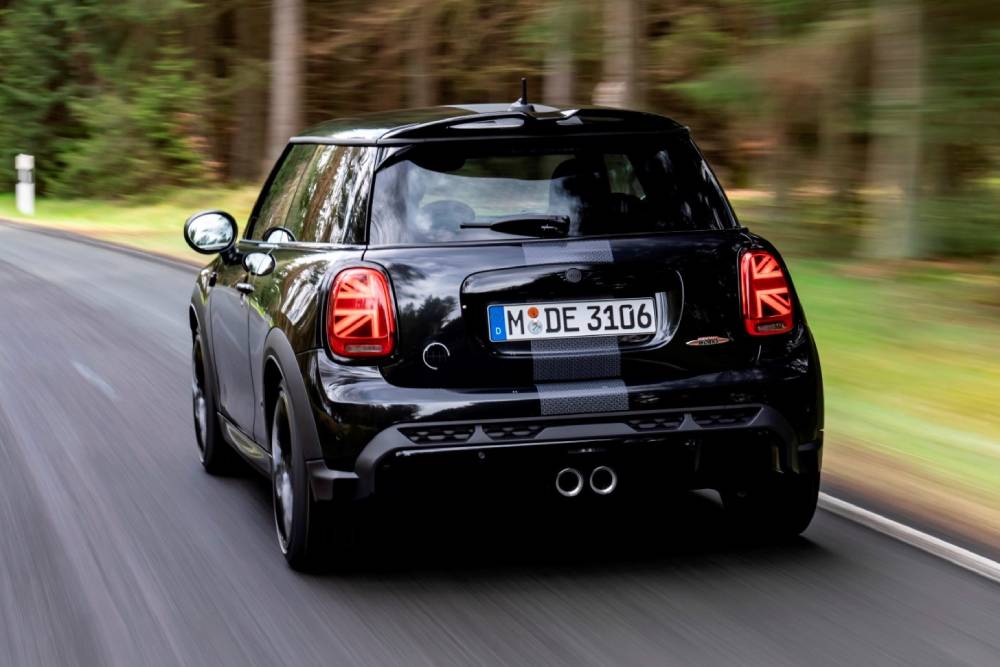 https://autogreeknews.gr/wp-content/uploads/2023/05/the-2024-mini-jcw-1to6-special-edition-may-be-mini-13.jpg