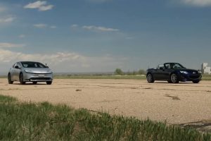toyota prius vs mazda mx-5