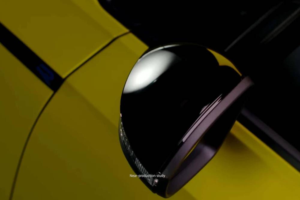 https://autogreeknews.gr/wp-content/uploads/2023/05/volkswagen-golf-r-33-years-teaser-2.jpg