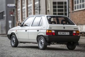 world-s-best-preserved-skoda-favorit (2)