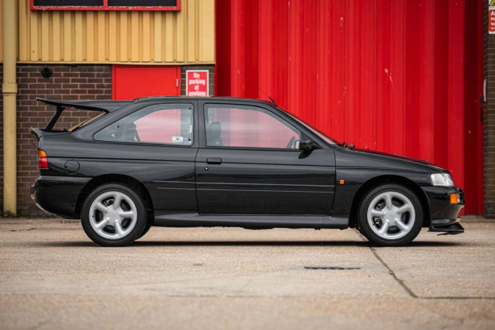 https://autogreeknews.gr/wp-content/uploads/2023/06/1996-ford-escort-cosworth-auction-05.jpg