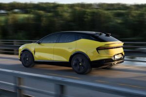 2023-lotus-eletre-super-crossover-launches-in-euro (10)