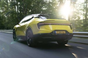 2023-lotus-eletre-super-crossover-launches-in-euro (6)