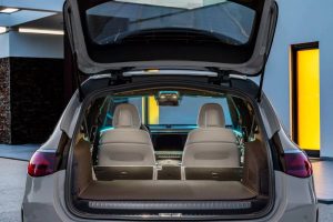 2024-Mercedes-E-Class-wagon-estate-00025